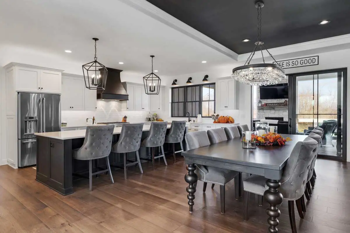 Custom_Home_Kitchens-Marengo (2)