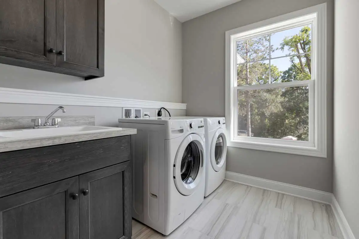 Laundry_Rooms_Luxury_functional_Custom-7.webp