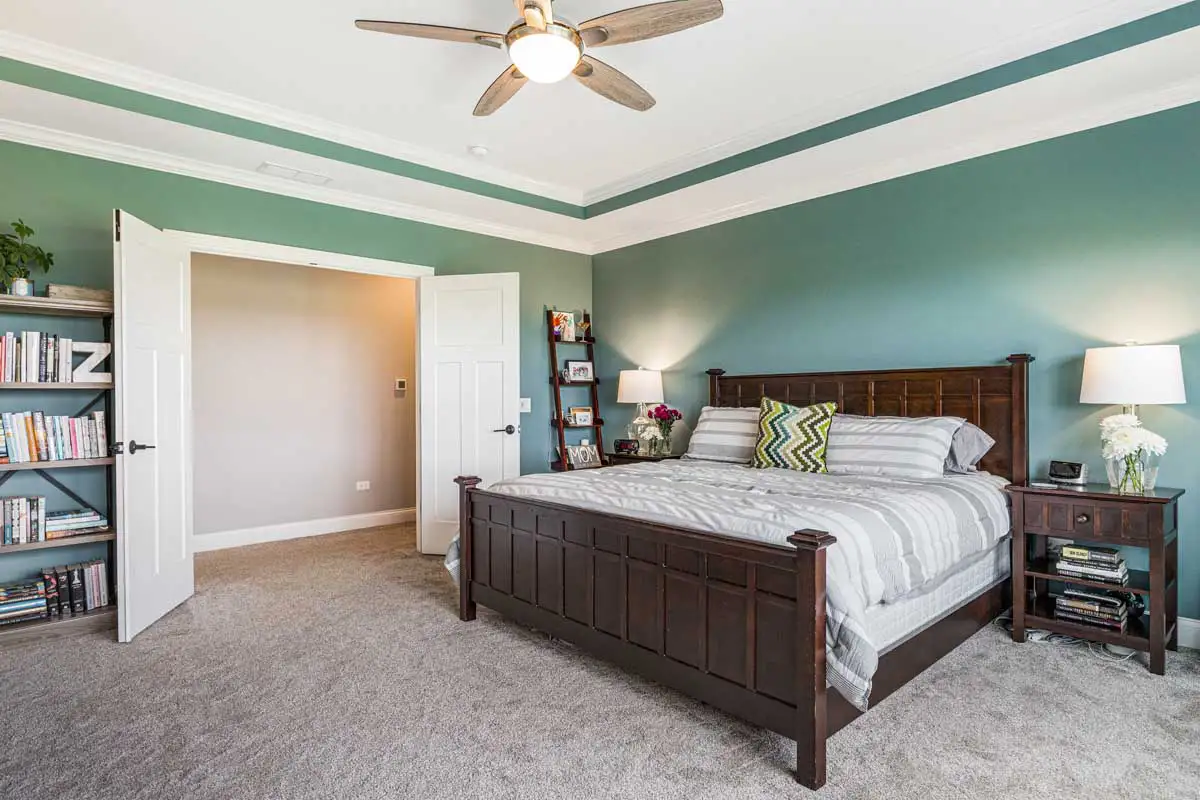 custom-bedrooms-in-new-Huntley-home-–-Embassy-Construction-2.webp